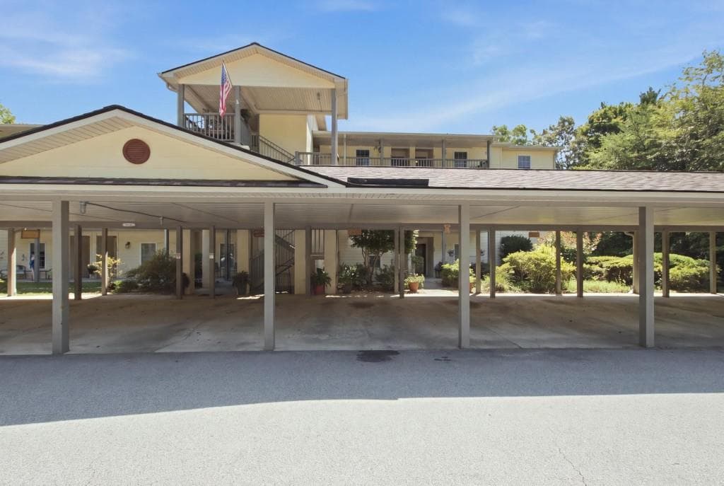 3 bedroom, 3 bathroom, 2,052 sq ft condominium for sale at 300 Ginger Creek  #307, Clayton, GA 30525 — photo 6