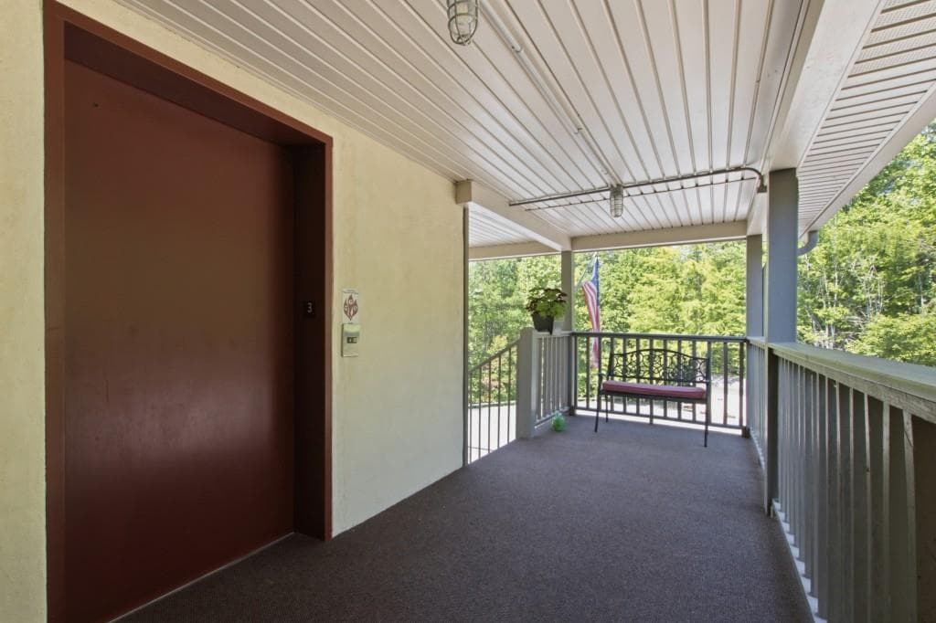3 bedroom, 3 bathroom, 2,052 sq ft condominium for sale at 300 Ginger Creek  #307, Clayton, GA 30525 — photo 9