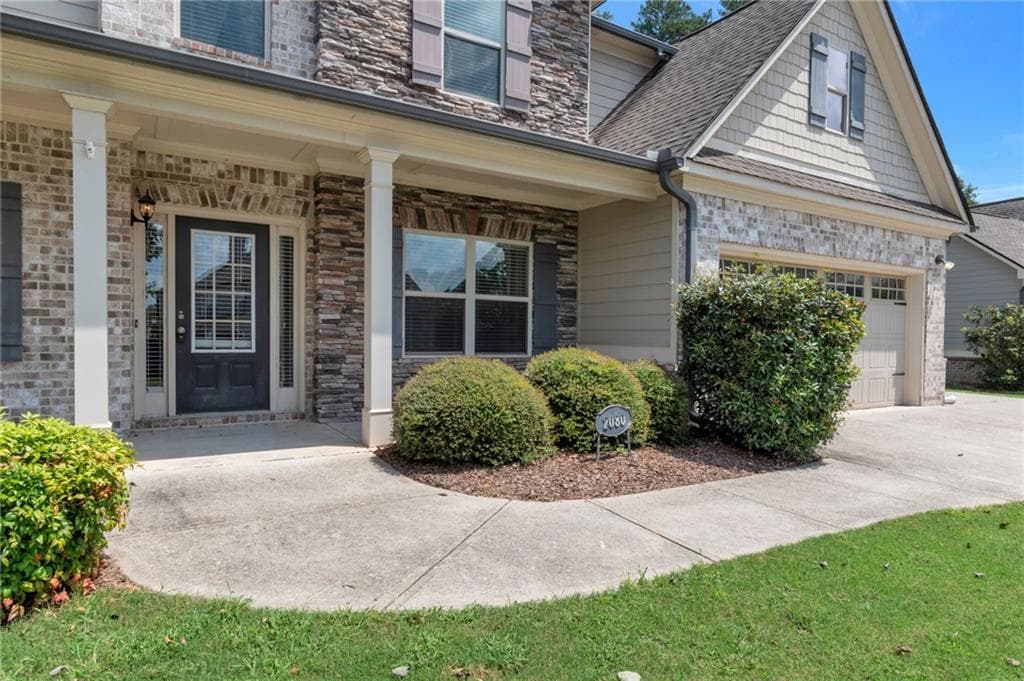 5 bedroom, 4 bathroom, 3,575 sq ft single family residence under contract at 2080 Marlborough Drive, Bethlehem, GA 30620 — photo 4