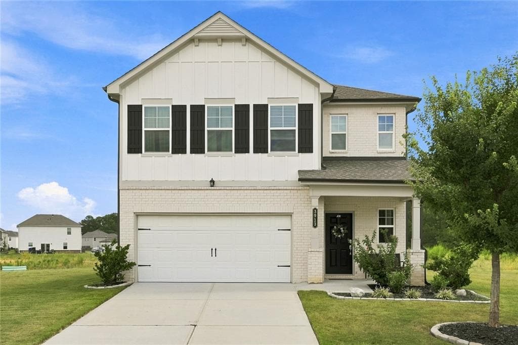 6 bedroom, 3 bathroom, 2,506 sq ft single family residence for sale at 3913 Rustic Barn Way, Loganville, GA 30052