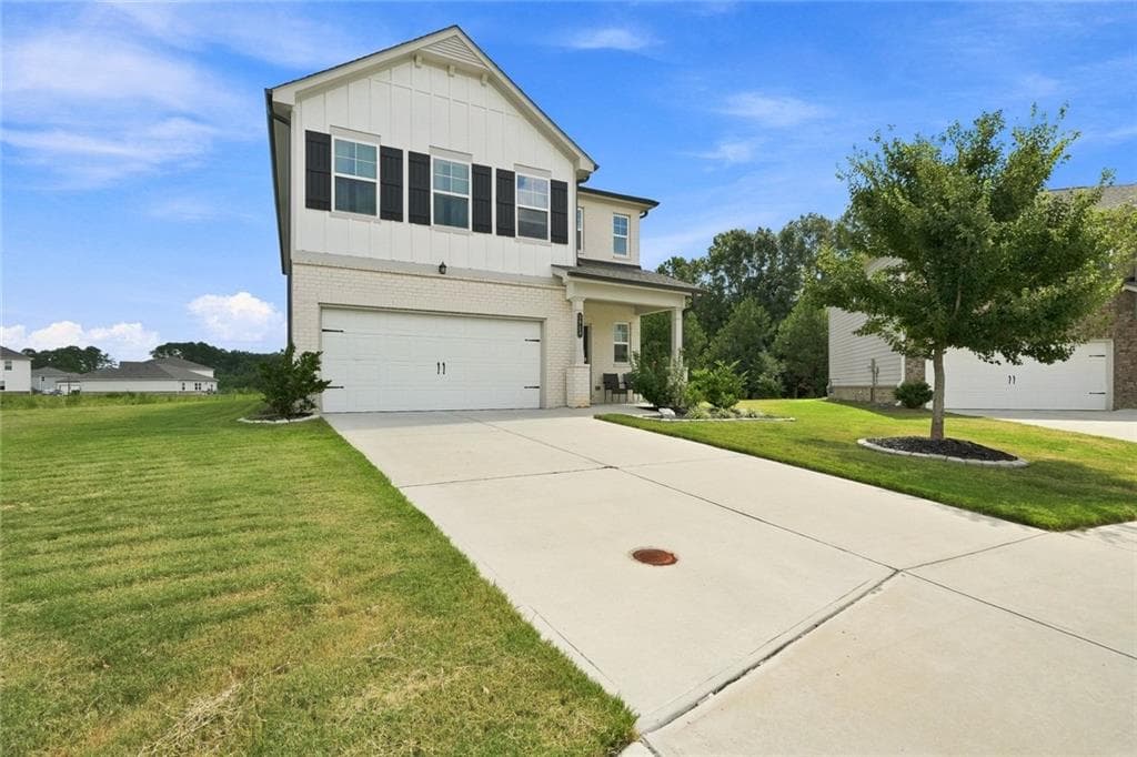 6 bedroom, 3 bathroom, 2,506 sq ft single family residence for sale at 3913 Rustic Barn Way, Loganville, GA 30052 — photo 2
