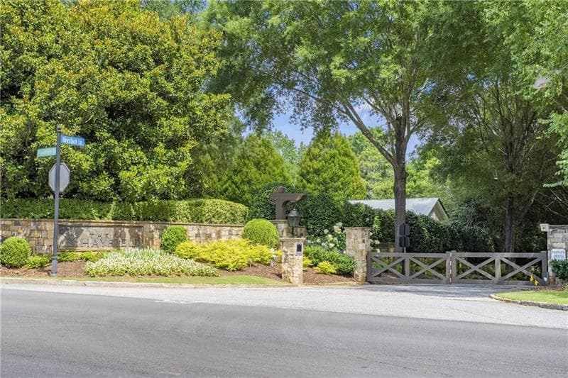 8 bedroom, 11 bathroom, 11,312 sq ft single family residence for sale at 13980 Haystack Lane, Milton, GA 30004 — photo 6