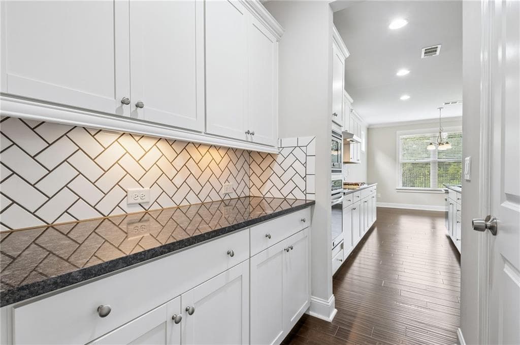 4 bedroom, 4 bathroom, 3,328 sq ft single family residence for sale at 7110 Sailaway Drive, Flowery Branch, GA 30542 — photo 10