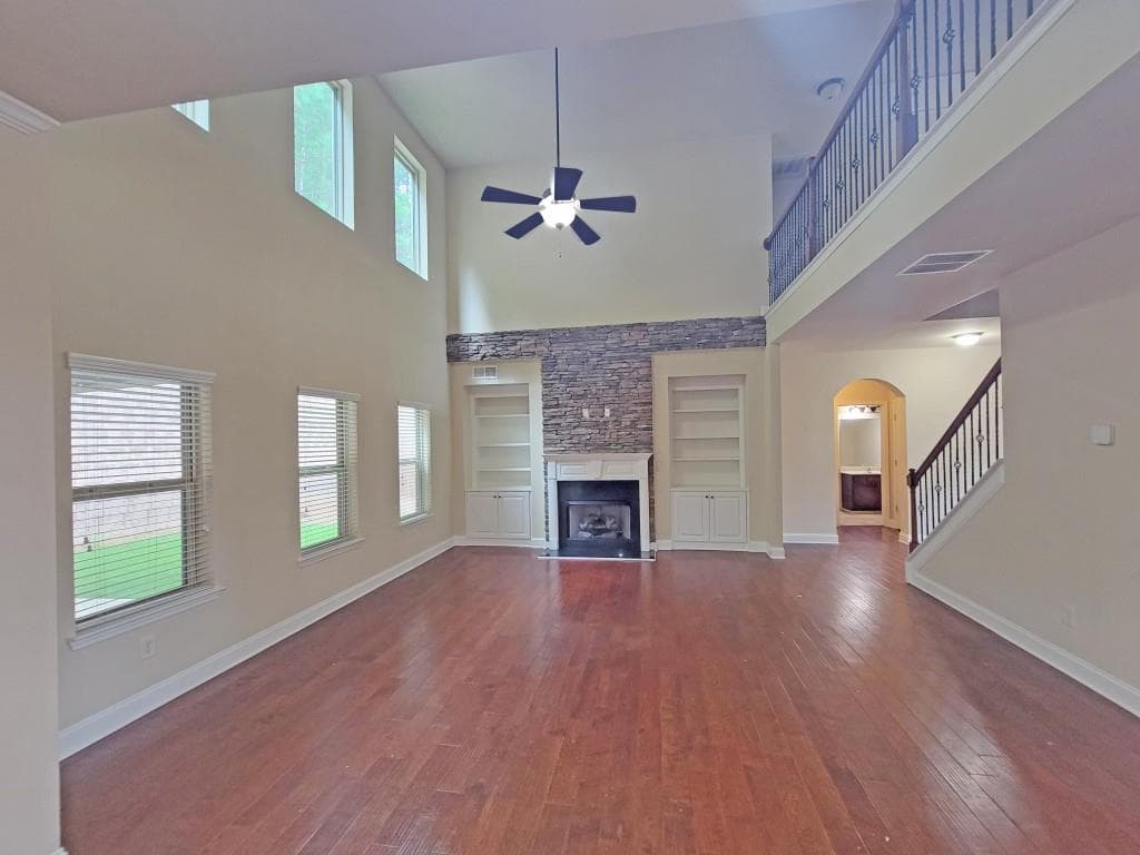 5 bedroom, 4 bathroom, 2,840 sq ft single family residence under contract at 1471 Primrose Park Road, Sugar Hill, GA 30518 — photo 2