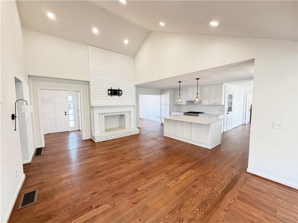 3 bedroom, 3 bathroom, 3,000 sq ft single family residence for sale at 174 Lovelace Lane, Ball Ground, GA 30107 — photo 3