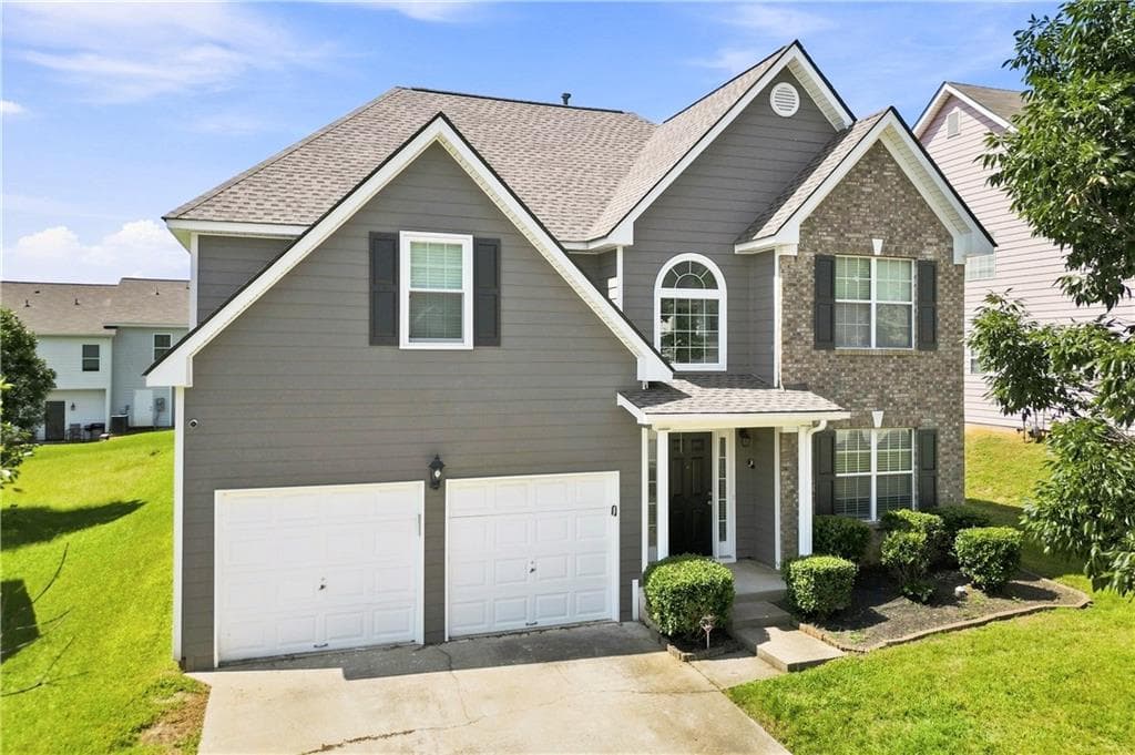 4 bedroom, 3 bathroom, 2,484 sq ft single family residence under contract at 5655 Laurel Ridge Drive, Atlanta, GA 30344 — photo 2