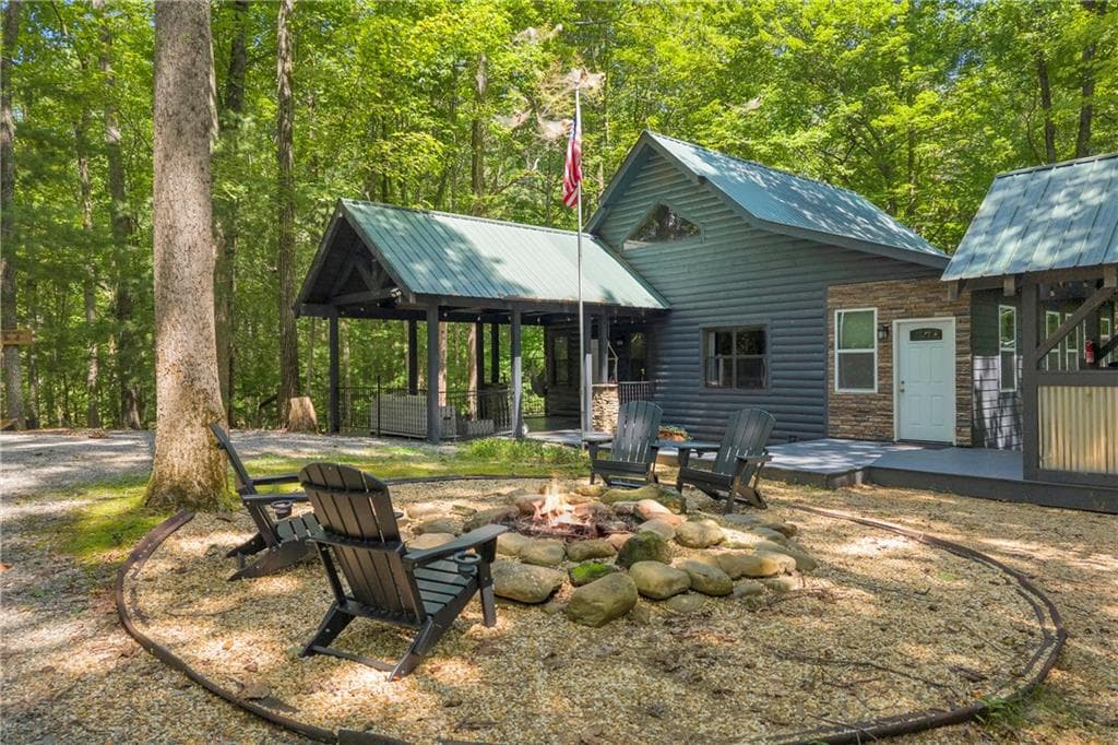 3 bedroom, 3 bathroom, 1,624 sq ft single family residence for sale at 62 Couples Lane, Sautee Nacoochee, GA 30571
