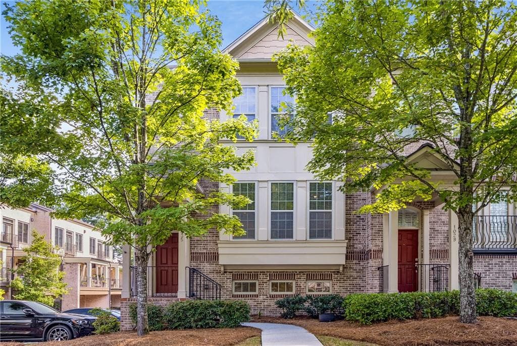 3 bedroom, 4 bathroom, 1,924 sq ft townhouse for rent at 1035 E Paces Lane, Atlanta, GA 30326 for $3,800 a month — photo 1 of 25