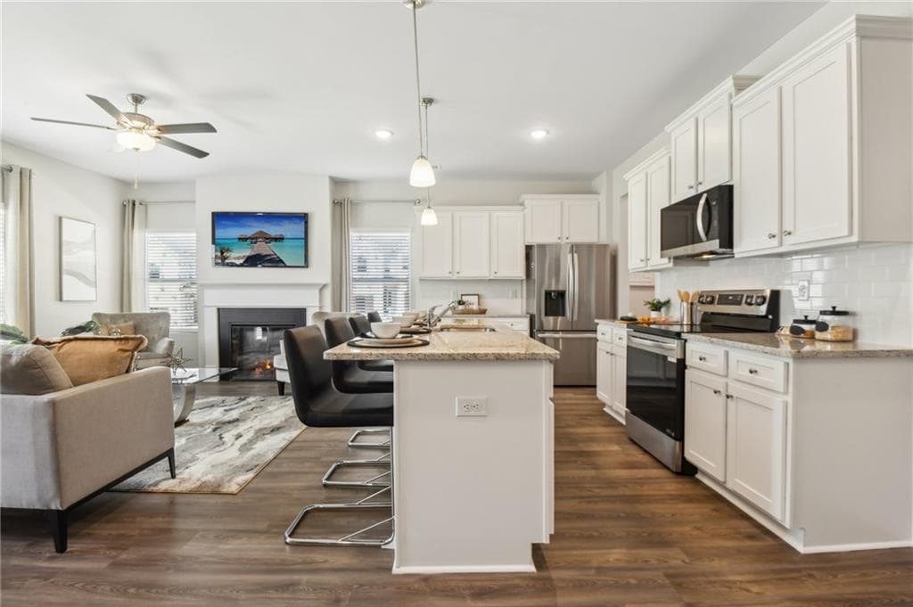 4 bedroom, 3 bathroom, 1,817 sq ft townhouse for sale at 7040 Old bridge Lane, Conyers, GA 30013 — photo 9
