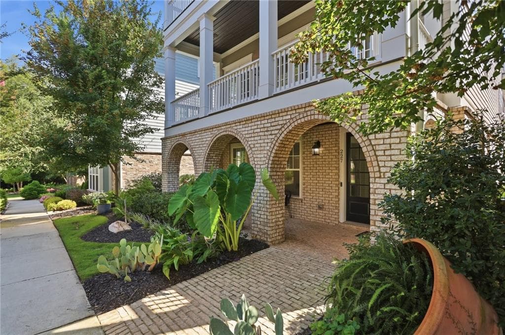 4 bedroom, 4 bathroom, 3,196 sq ft single family residence for sale at 227 Haverstock Court, Marietta, GA 30060 — photo 2