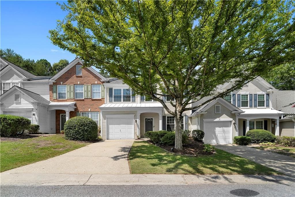 3 bedroom, 3 bathroom, 1,952 sq ft townhouse for sale at 116 Kenninghall Court 43, Smyrna, GA 30082 — photo 2