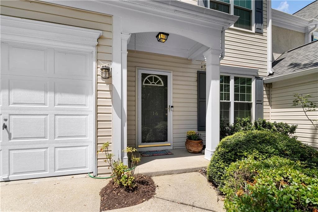 3 bedroom, 3 bathroom, 1,952 sq ft townhouse for sale at 116 Kenninghall Court 43, Smyrna, GA 30082 — photo 4