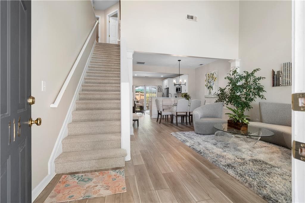 3 bedroom, 3 bathroom, 1,952 sq ft townhouse for sale at 116 Kenninghall Court 43, Smyrna, GA 30082 — photo 5