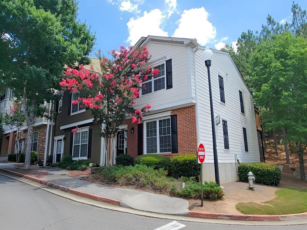 2 bedroom, 3 bathroom, 1,384 sq ft townhouse under contract at 165 Riverstone Commons Circle, Canton, GA 30114