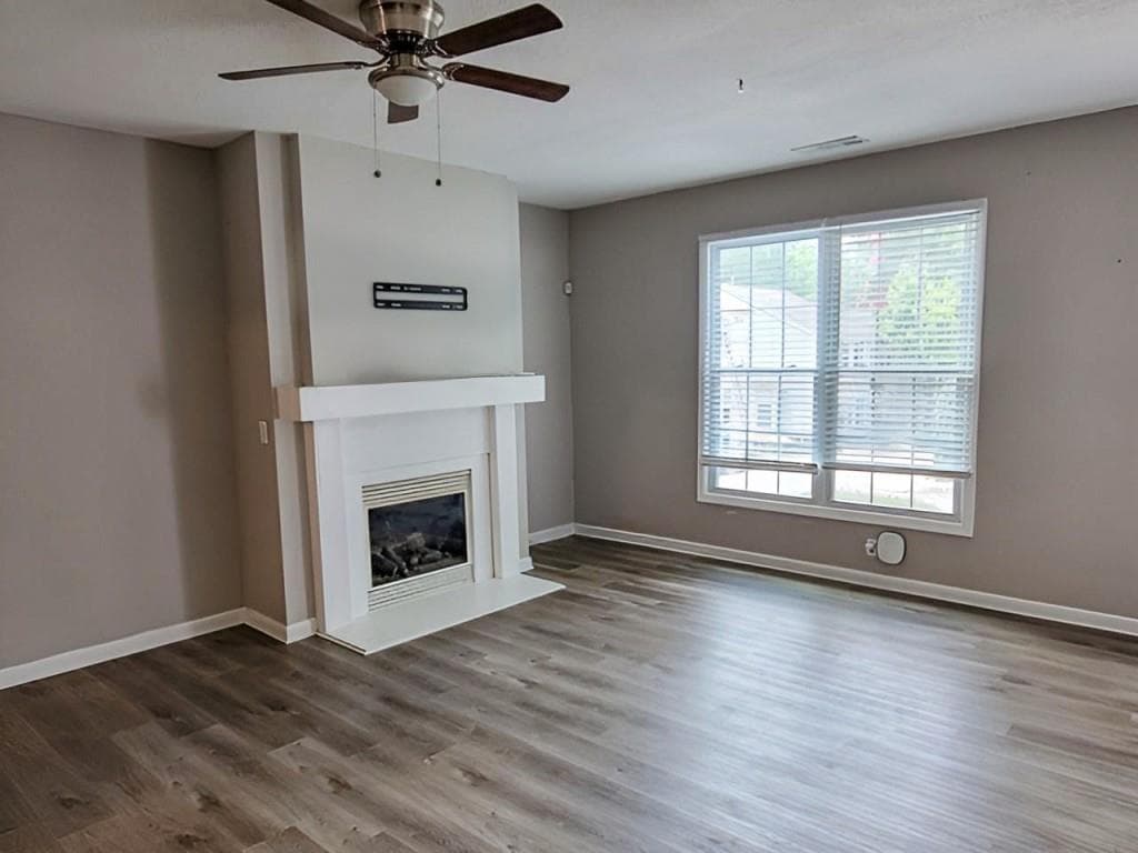 2 bedroom, 3 bathroom, 1,384 sq ft townhouse under contract at 165 Riverstone Commons Circle, Canton, GA 30114 — photo 5