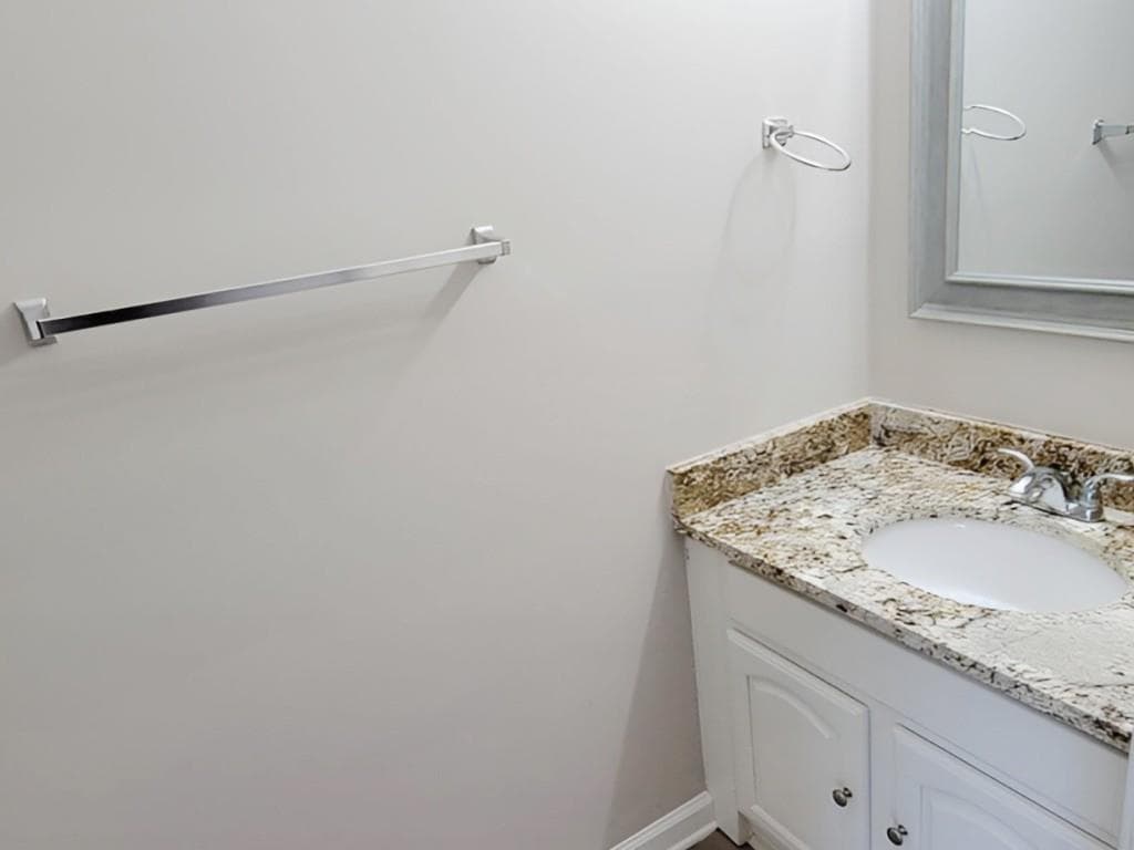 2 bedroom, 3 bathroom, 1,384 sq ft townhouse under contract at 165 Riverstone Commons Circle, Canton, GA 30114 — photo 7