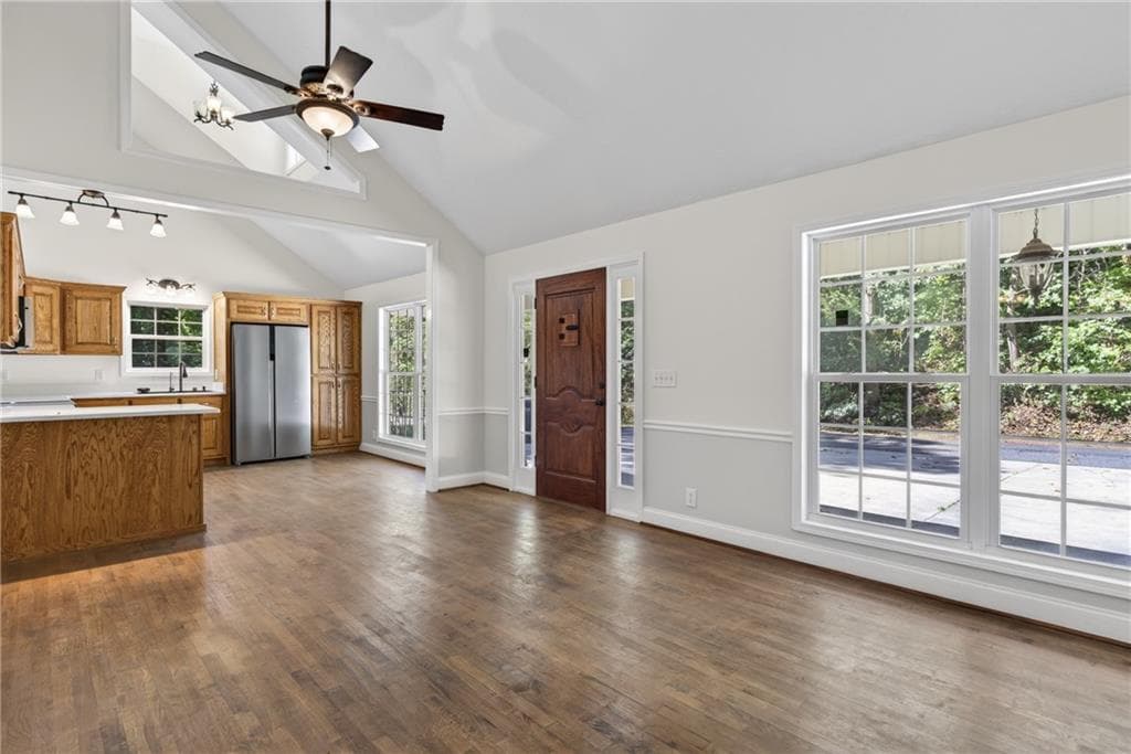 4 bedroom, 4 bathroom, 3,060 sq ft single family residence for sale at 825 Rue Fluer De Lis, Lavonia, GA 30553 — photo 9