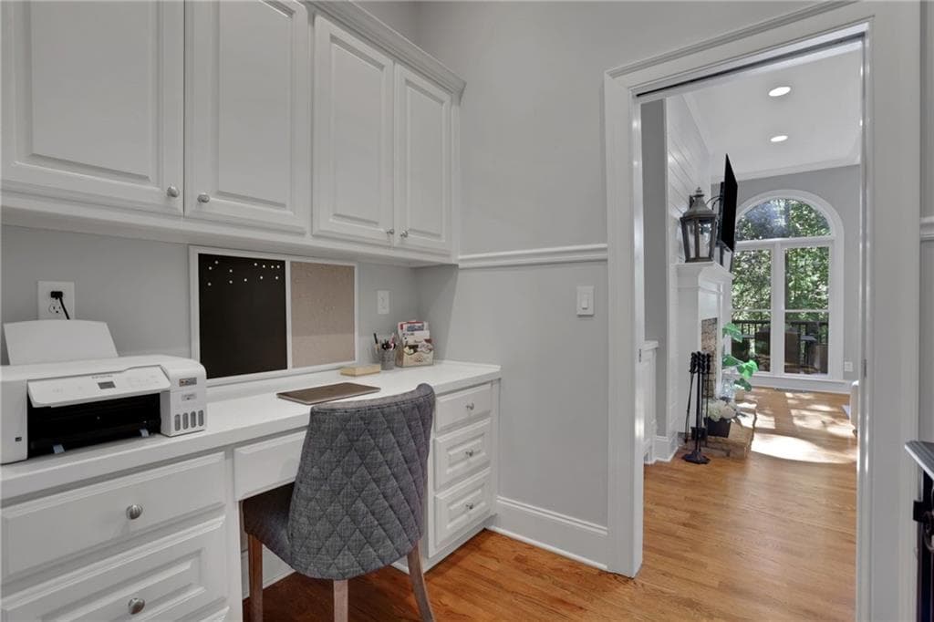 5 bedroom, 5 bathroom, 5,382 sq ft single family residence for sale at 4215 Little Falls Drive, Cumming, GA 30041 — photo 6