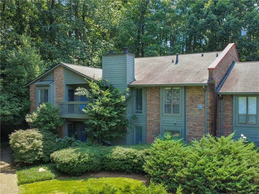 2 bedroom, 2 bathroom, 1,178 sq ft condominium for sale at 903 Tuxworth Circle, Decatur, GA 30033