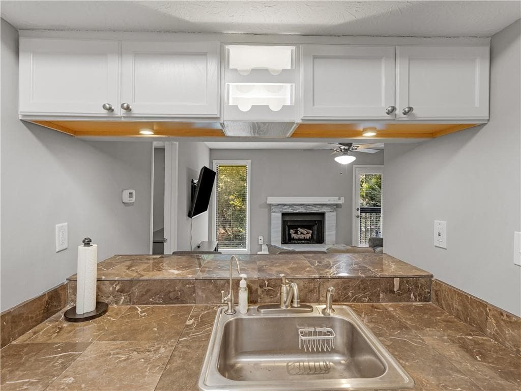 2 bedroom, 2 bathroom, 1,178 sq ft condominium for sale at 903 Tuxworth Circle, Decatur, GA 30033 — photo 5