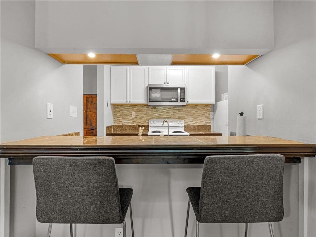 2 bedroom, 2 bathroom, 1,178 sq ft condominium for sale at 903 Tuxworth Circle, Decatur, GA 30033 — photo 6