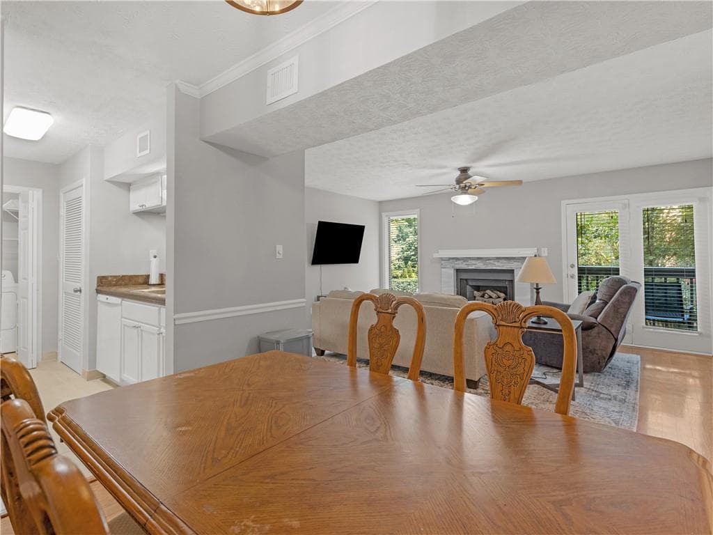 2 bedroom, 2 bathroom, 1,178 sq ft condominium for sale at 903 Tuxworth Circle, Decatur, GA 30033 — photo 8