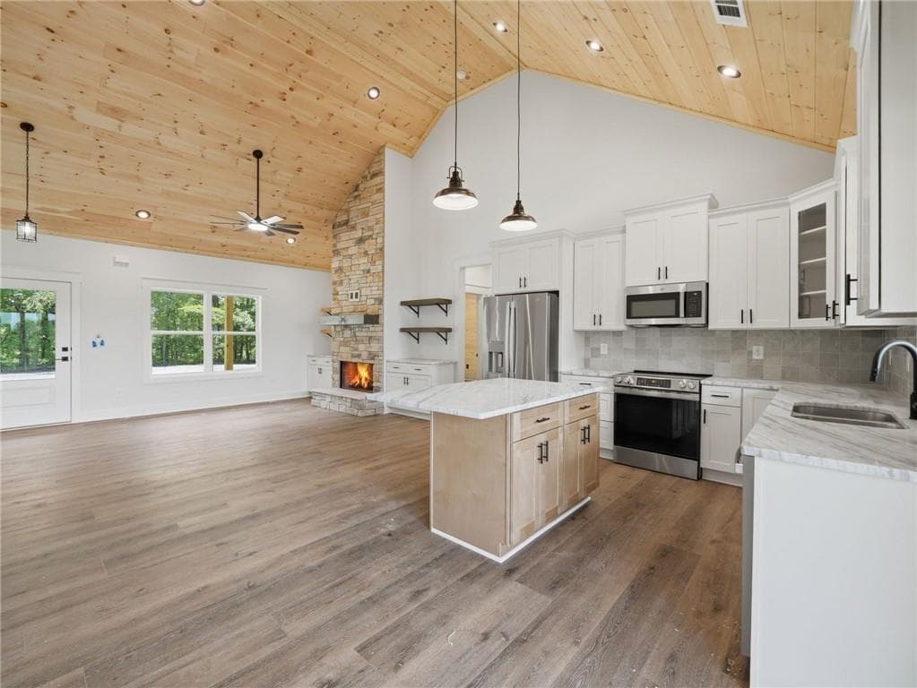 3 bedroom, 2 bathroom, 1,311 sq ft single family residence under contract at 1521 Azure Lane, Ranger, GA 30734 — photo 7