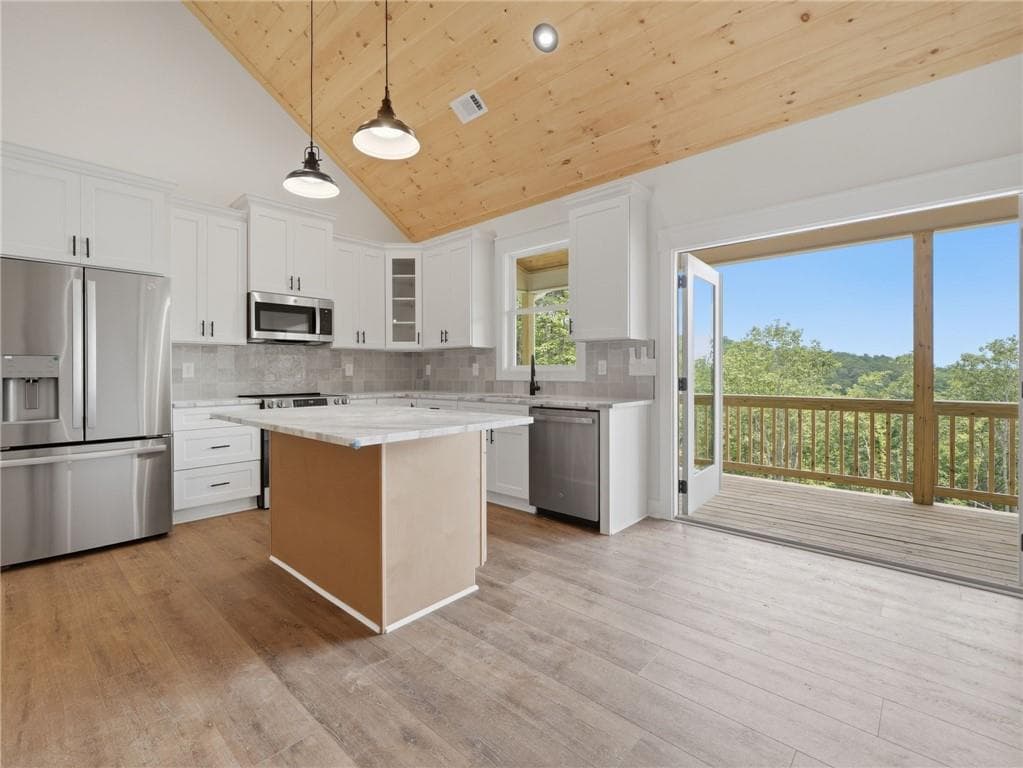 3 bedroom, 2 bathroom, 1,311 sq ft single family residence under contract at 1521 Azure Lane, Ranger, GA 30734 — photo 8