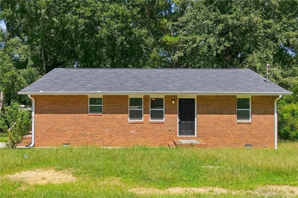 3 bedroom, 2 bathroom, 1,204 sq ft single family residence for rent at 715 W Creek Circle, Monroe, GA 30655 for $1,385 a month — photo 1 of 16