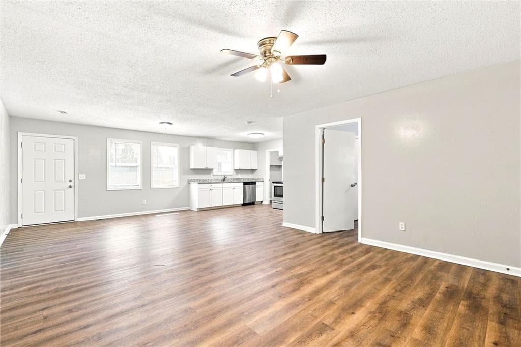 3 bedroom, 2 bathroom, 1,204 sq ft single family residence for rent at 715 W Creek Circle, Monroe, GA 30655 for $1,385 a month — photo 8