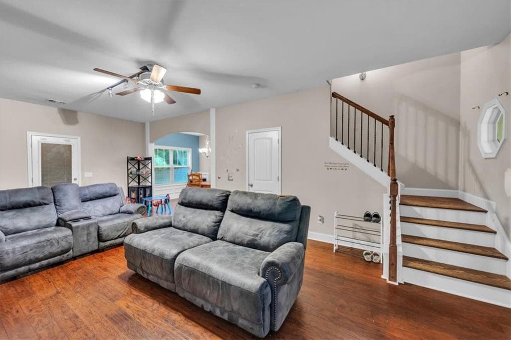 3 bedroom, 3 bathroom, 1,833 sq ft single family residence for sale at 3858 Fortson Lane, Columbus, GA 31909 — photo 4