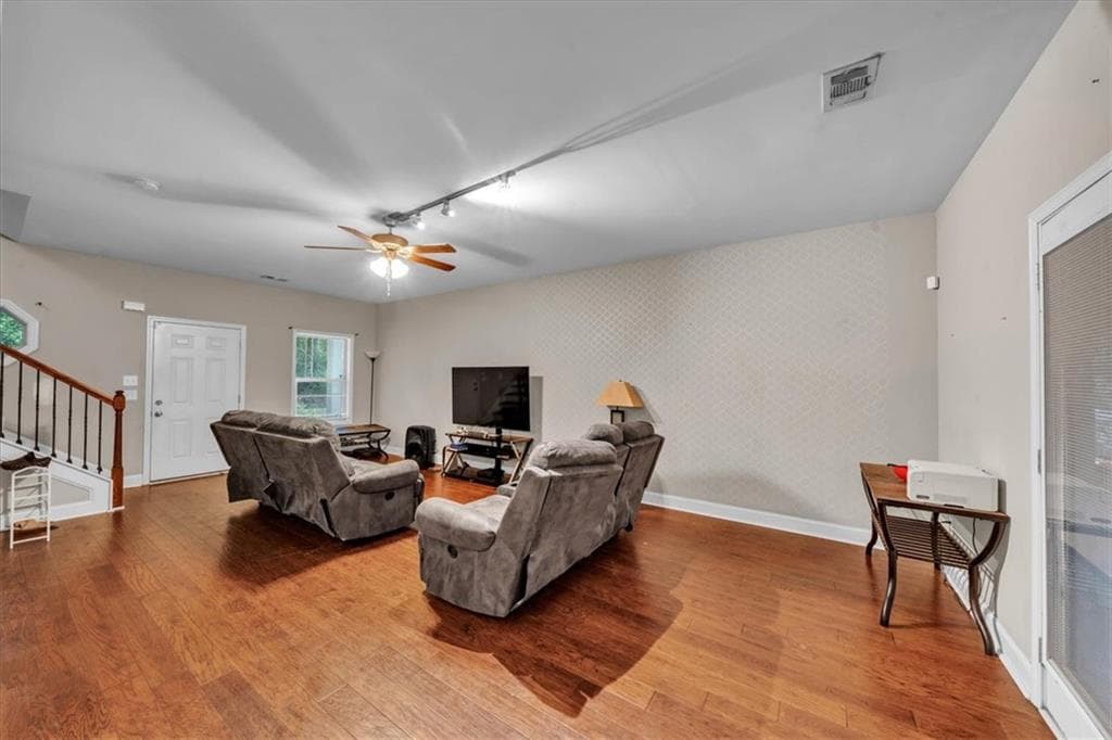 3 bedroom, 3 bathroom, 1,833 sq ft single family residence for sale at 3858 Fortson Lane, Columbus, GA 31909 — photo 6