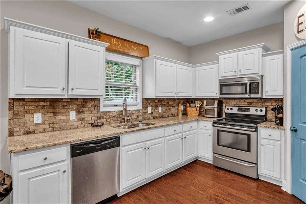 3 bedroom, 3 bathroom, 1,833 sq ft single family residence for sale at 3858 Fortson Lane, Columbus, GA 31909 — photo 9