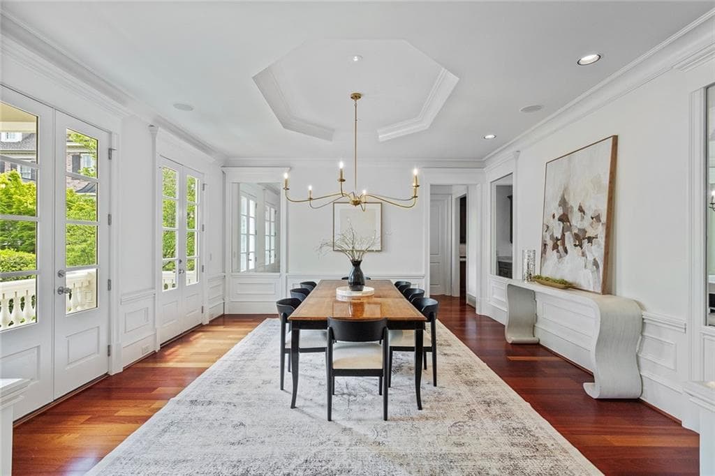 6 bedroom, 8 bathroom, 8,537 sq ft single family residence for sale at 2000 Lancaster Square, Roswell, GA 30076 — photo 6