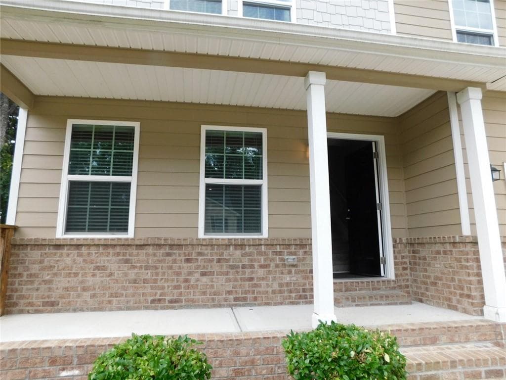 4 bedroom, 3 bathroom, 1,774 sq ft single family residence for rent at 343 Indian Lake Trail, Villa Rica, GA 30180 for $1,895 a month — photo 2