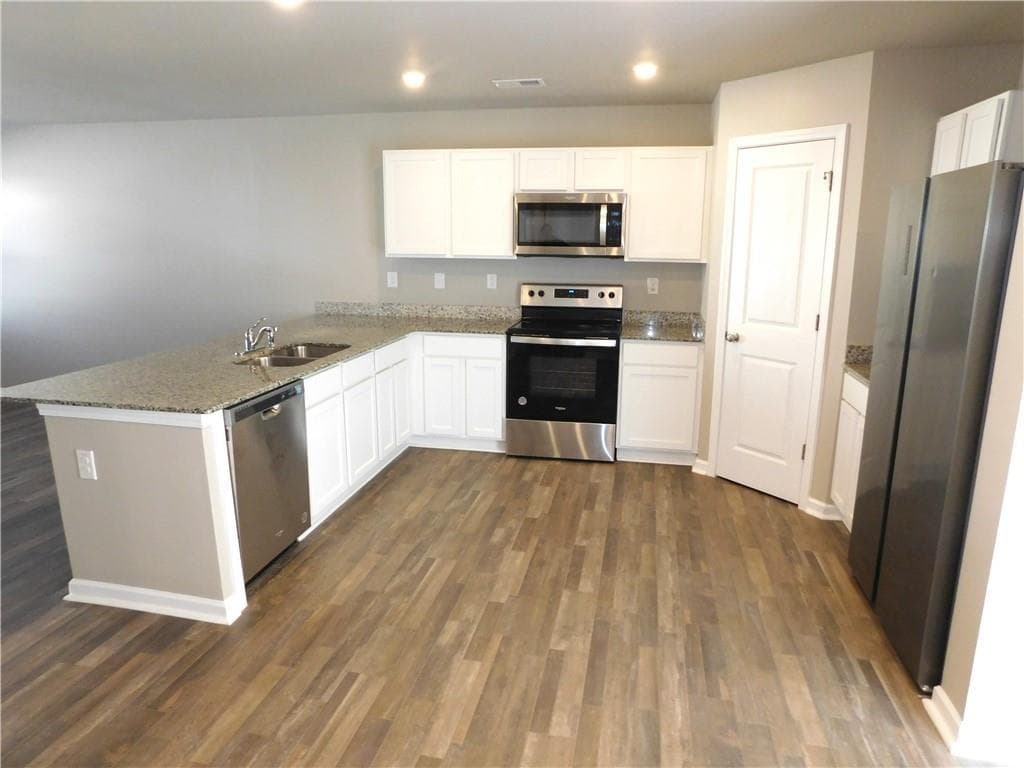 4 bedroom, 3 bathroom, 1,774 sq ft single family residence for rent at 343 Indian Lake Trail, Villa Rica, GA 30180 for $1,895 a month — photo 8