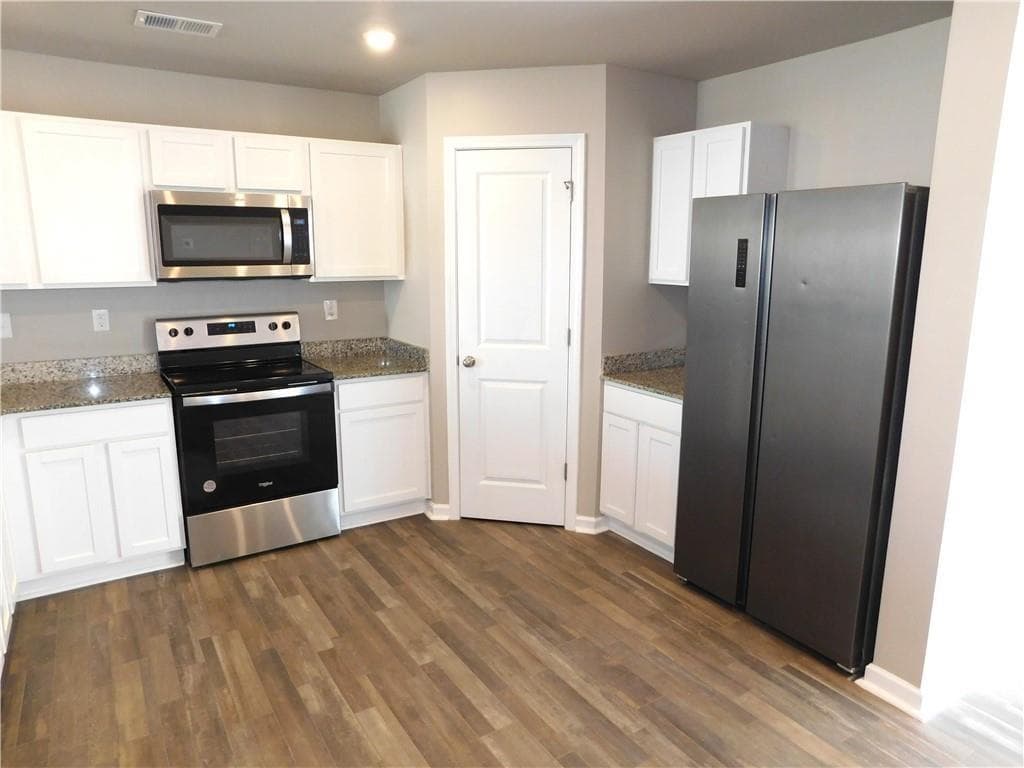 4 bedroom, 3 bathroom, 1,774 sq ft single family residence for rent at 343 Indian Lake Trail, Villa Rica, GA 30180 for $1,895 a month — photo 9
