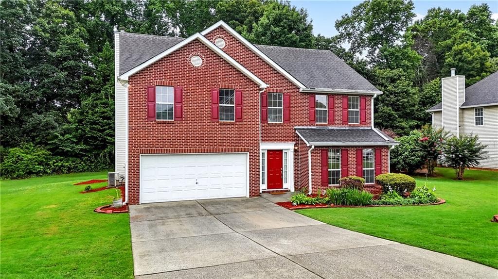 3 bedroom, 3 bathroom, 2,516 sq ft single family residence under contract at 5785 Grove Place Crossing, Lilburn, GA 30047 — photo 3
