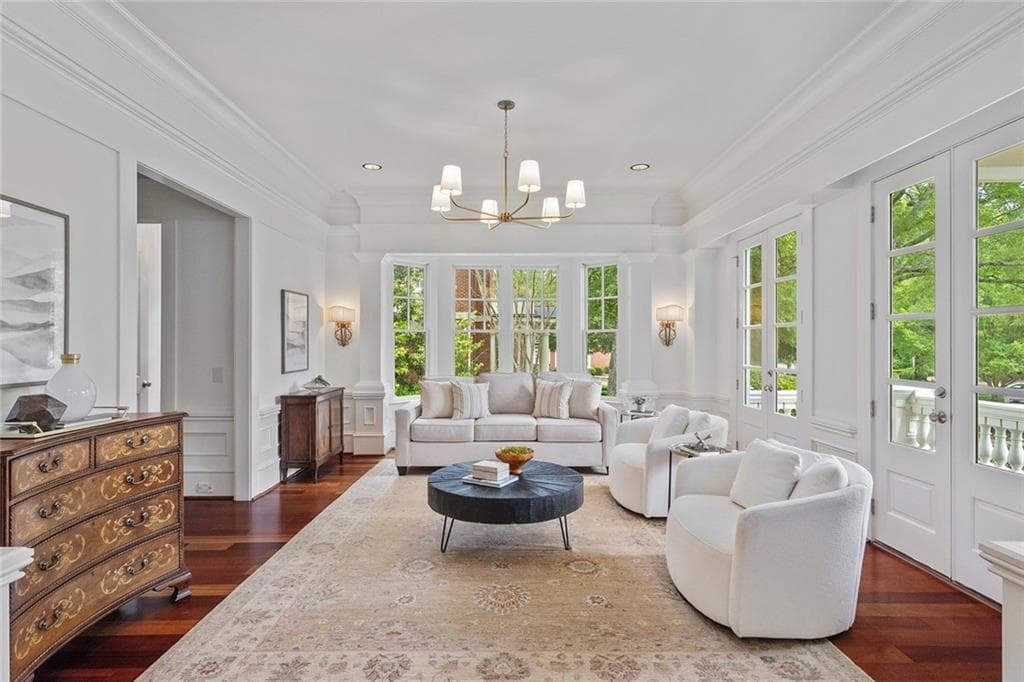 6 bedroom, 8 bathroom, 8,537 sq ft single family residence for sale at 2000 Lancaster Square, Roswell, GA 30076 — photo 4