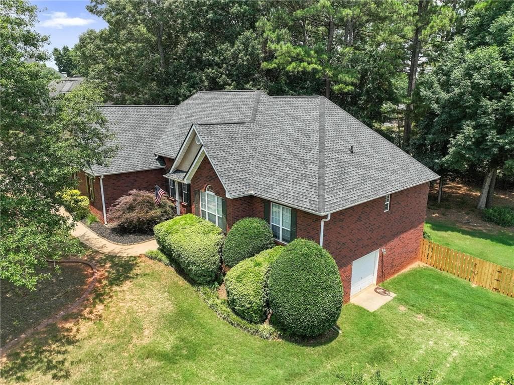 3 bedroom, 3 bathroom, 2,348 sq ft single family residence for sale at 925 Champions Way, Mcdonough, GA 30252 — photo 2