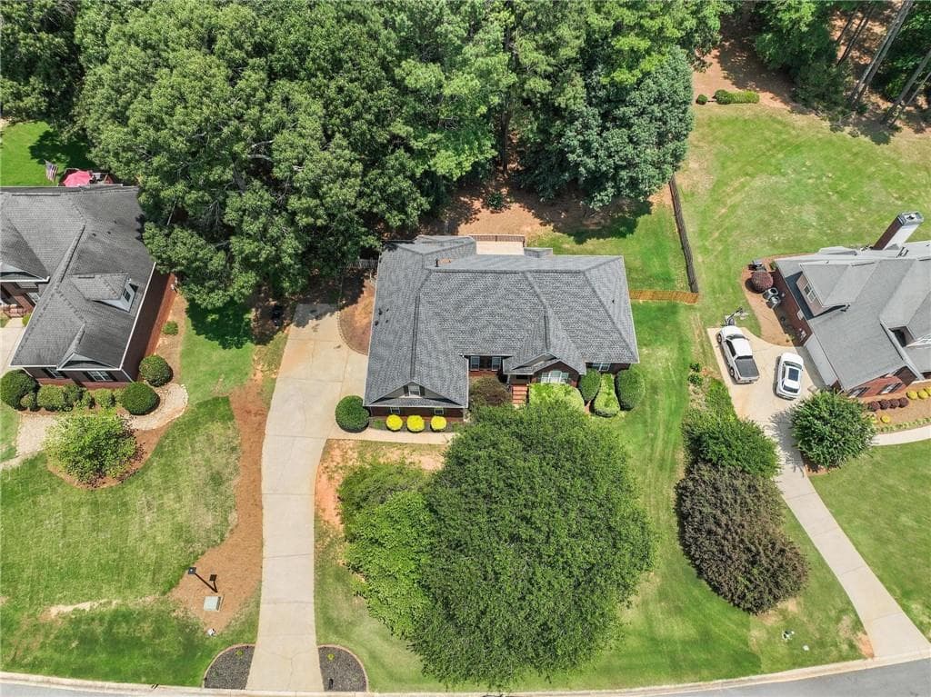 3 bedroom, 3 bathroom, 2,348 sq ft single family residence for sale at 925 Champions Way, Mcdonough, GA 30252 — photo 5