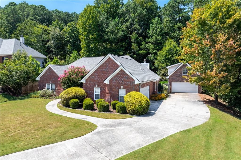 3 bedroom, 2 bathroom, 1,831 sq ft single family residence for sale at 5995 Cedar Lake Trail, Loganville, GA 30052
