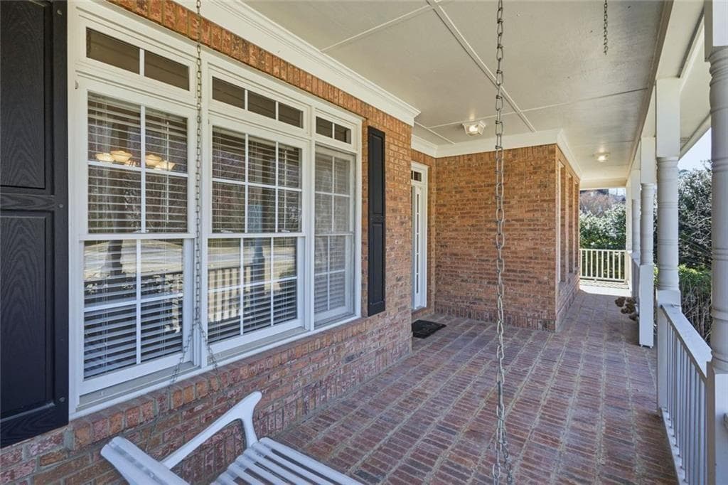 6 bedroom, 6 bathroom, 4,495 sq ft single family residence for sale at 3805 Jones Creek Drive, Buford, GA 30519 — photo 7