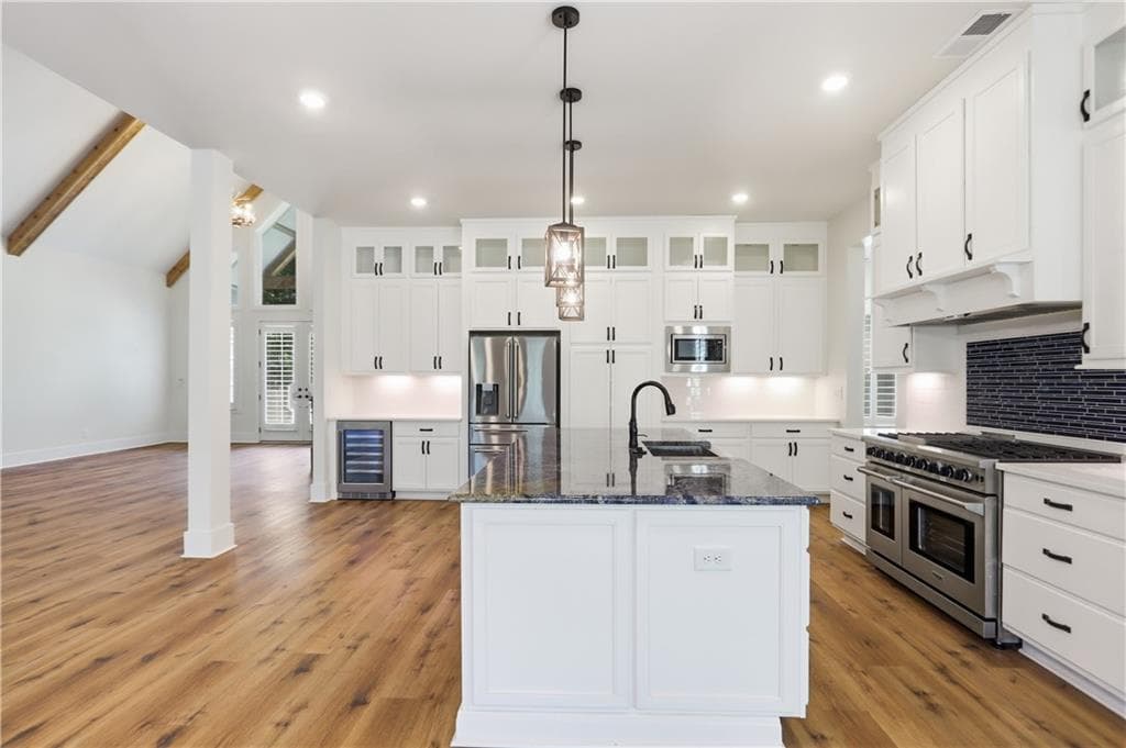 2 bedroom, 3 bathroom, 5,797 sq ft single family residence for sale at 175 Lands End Trail, Cleveland, GA 30528 — photo 2