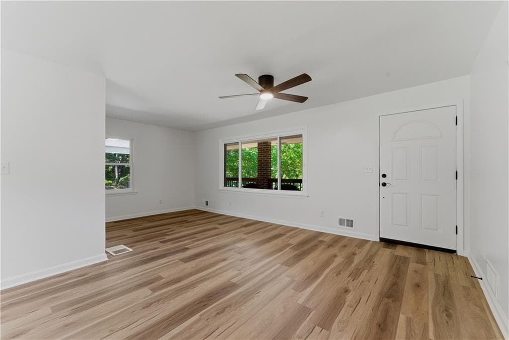 3 bedroom, 2 bathroom, 1,305 sq ft single family residence for sale at 3282 Old Snapping Shoals Road, Mcdonough, GA 30252 — photo 7