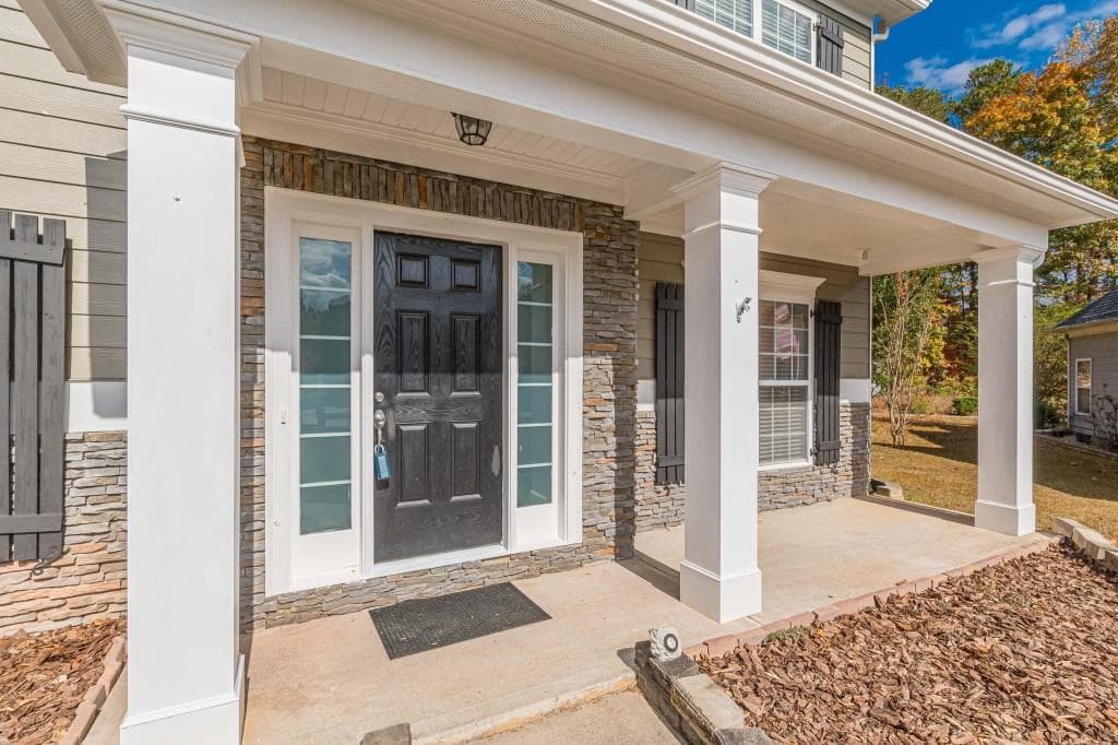 7 bedroom, 4 bathroom, 3,800 sq ft single family residence for sale at 2004 CREEK POINTE Way, Villa Rica, GA 30180 — photo 5