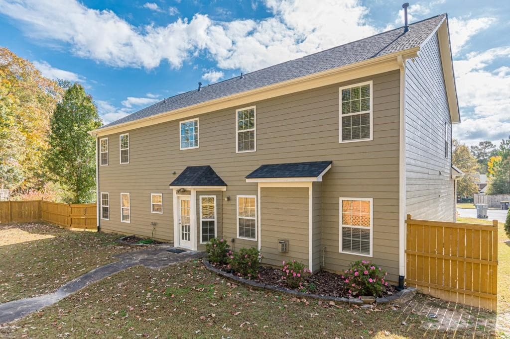 7 bedroom, 4 bathroom, 3,800 sq ft single family residence for sale at 2004 CREEK POINTE Way, Villa Rica, GA 30180 — photo 6
