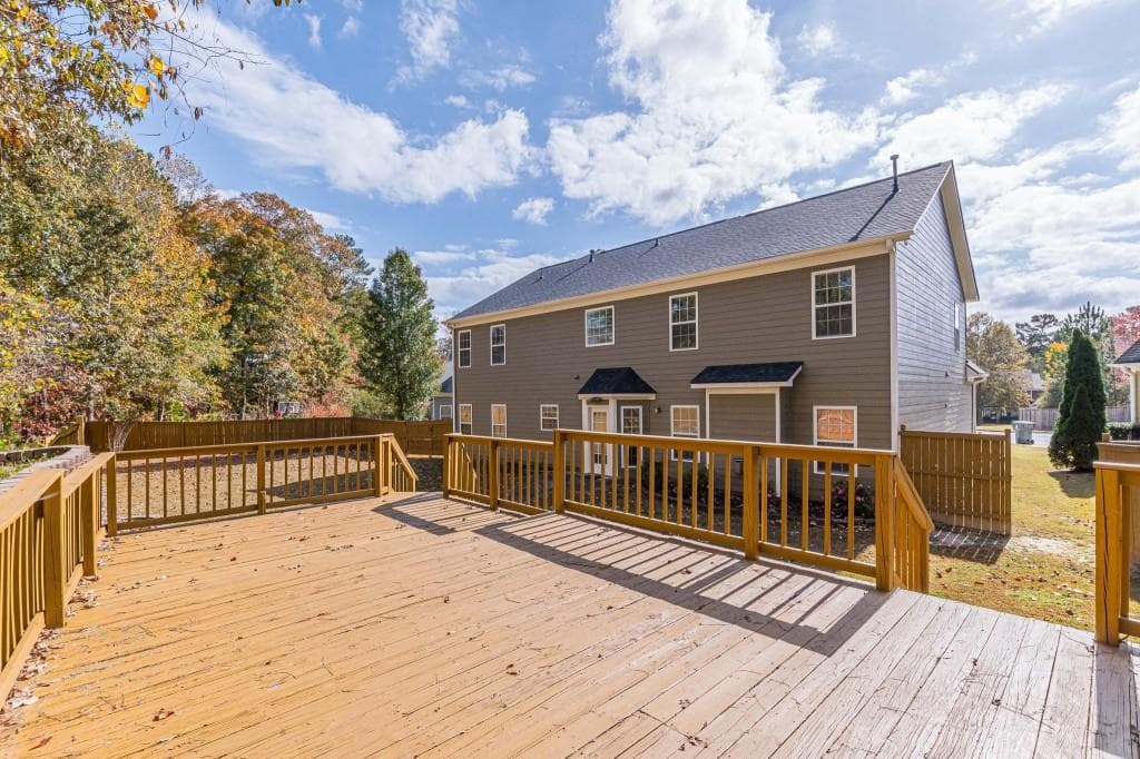 7 bedroom, 4 bathroom, 3,800 sq ft single family residence for sale at 2004 CREEK POINTE Way, Villa Rica, GA 30180 — photo 9