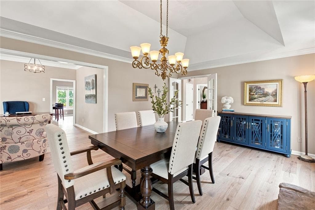 4 bedroom, 3 bathroom, 3,348 sq ft single family residence for sale at 12555 Crabapple Chase Drive, Alpharetta, GA 30004 — photo 4
