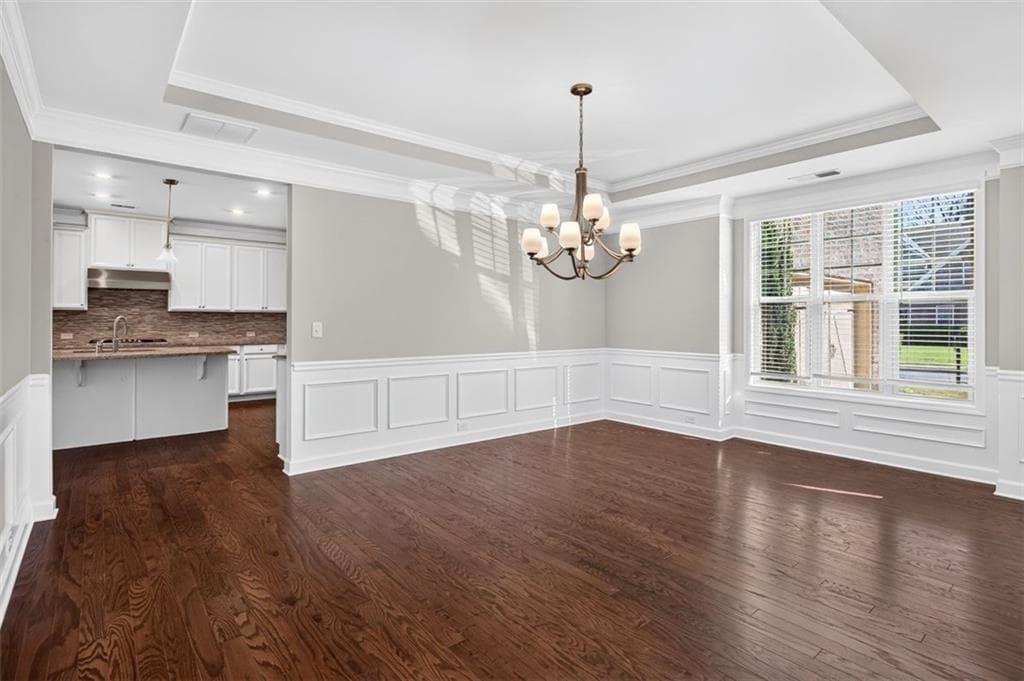 5 bedroom, 4 bathroom, 4,258 sq ft single family residence for sale at 5625 Turnbridge Pass, Cumming, GA 30040 — photo 7